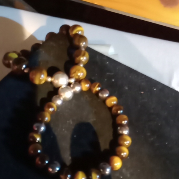 HONORA tiger's eye bead necklace and 2 bracelets - Picture 5 of 6